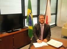 5 2014 Novo controlador geral do estado assume o cargo e anuncia a continuidade do trabalho da CGE MG